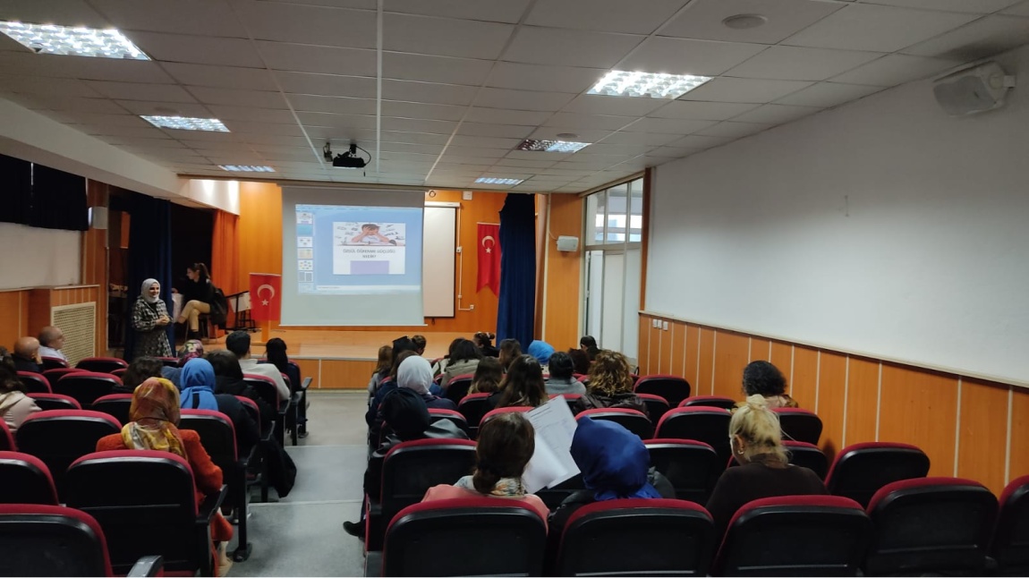 Psk. Ebru ÇANKAL - Çocukluk Çağı Gelişimsel Bozuklukları Farkındalık Eğitimi